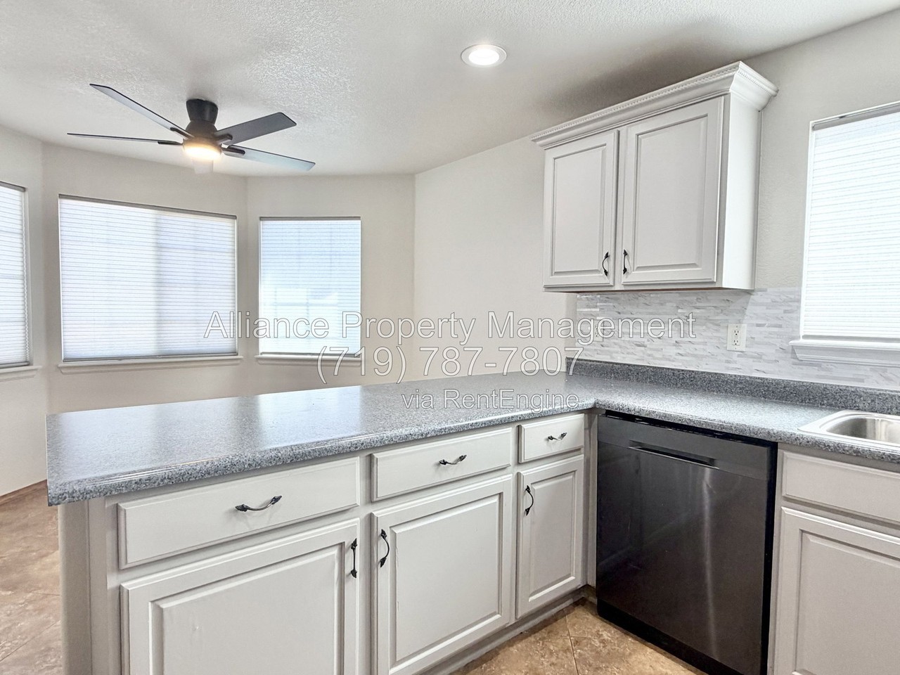 6316 Hartman Dr - Photo 7 of 36