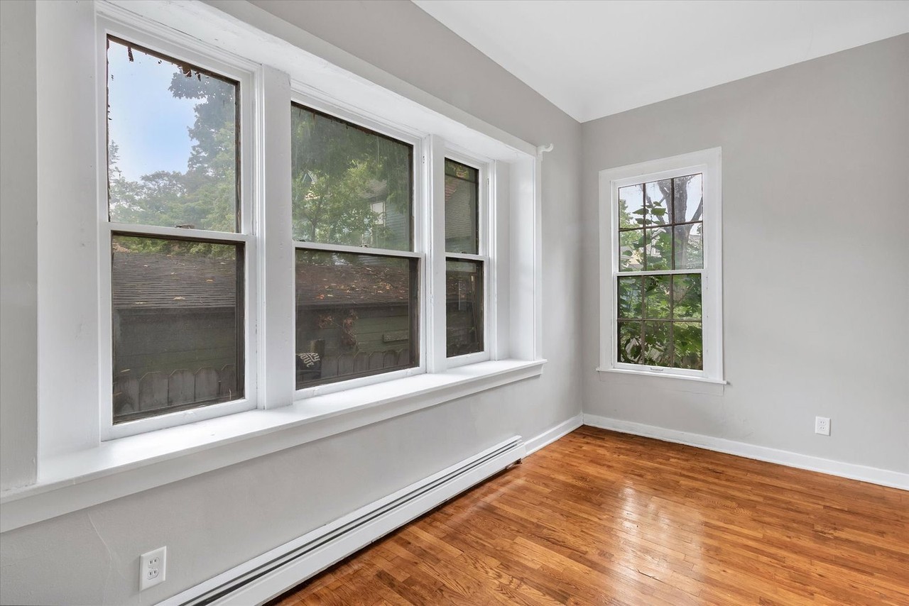 809 W Cedar St #1 - Photo 5 of 16