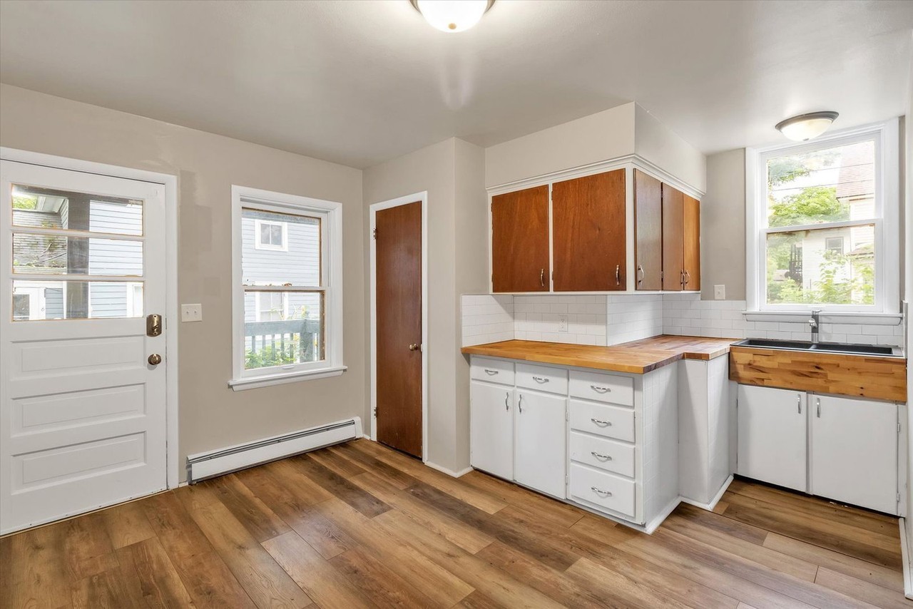 809 W Cedar St #1 - Photo 7 of 16