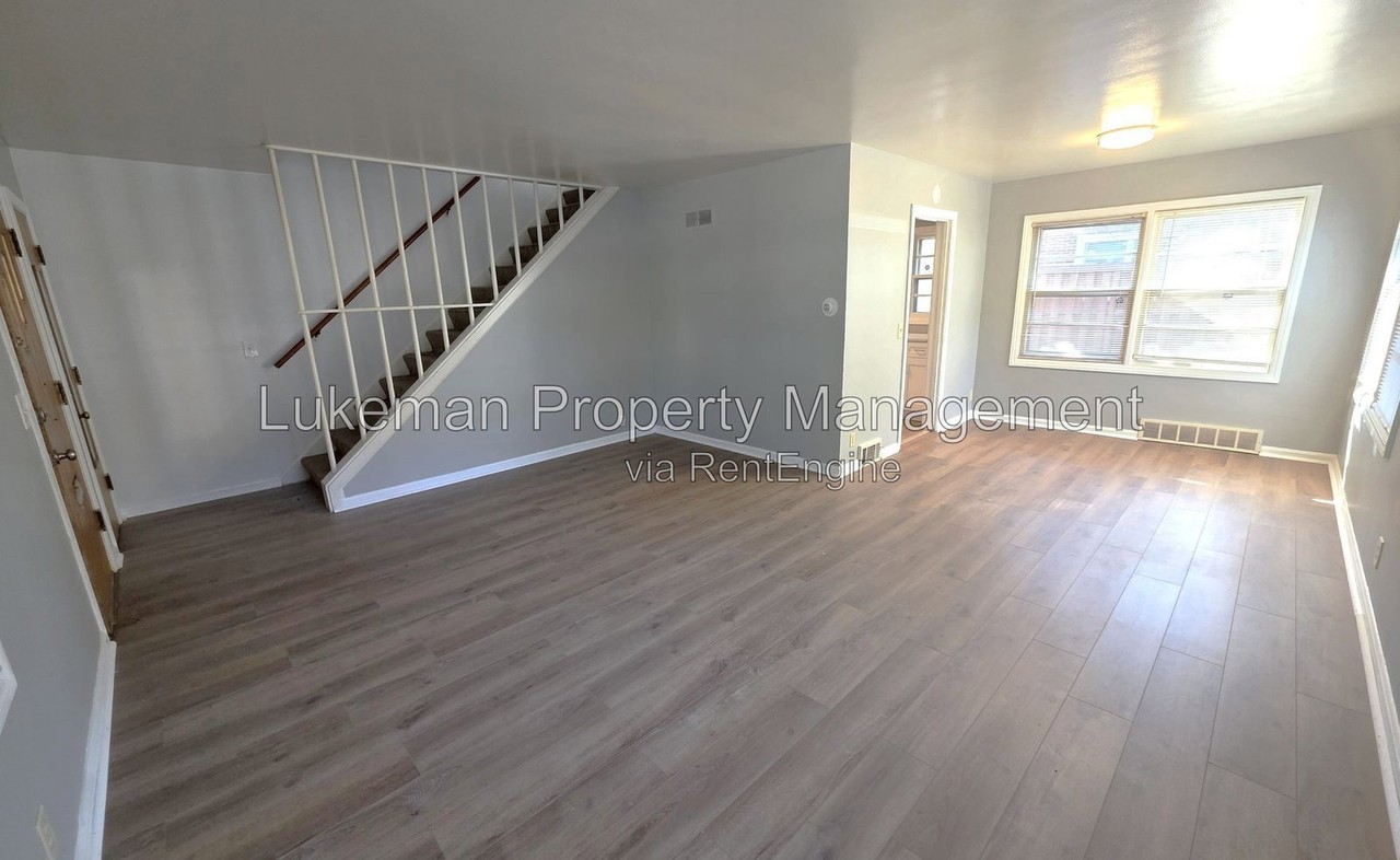 912 Roseland Ave #910 - Photo 3 of 8