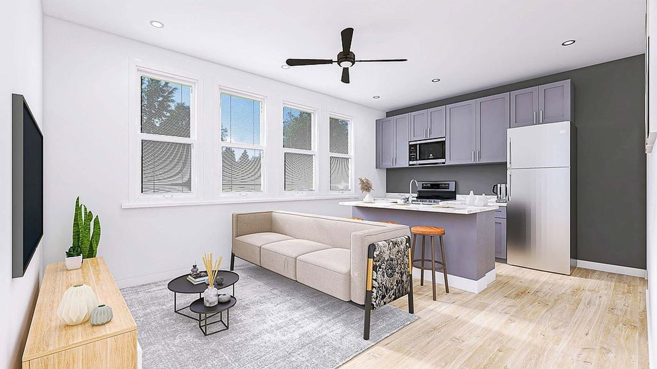 10 W 10th St #4