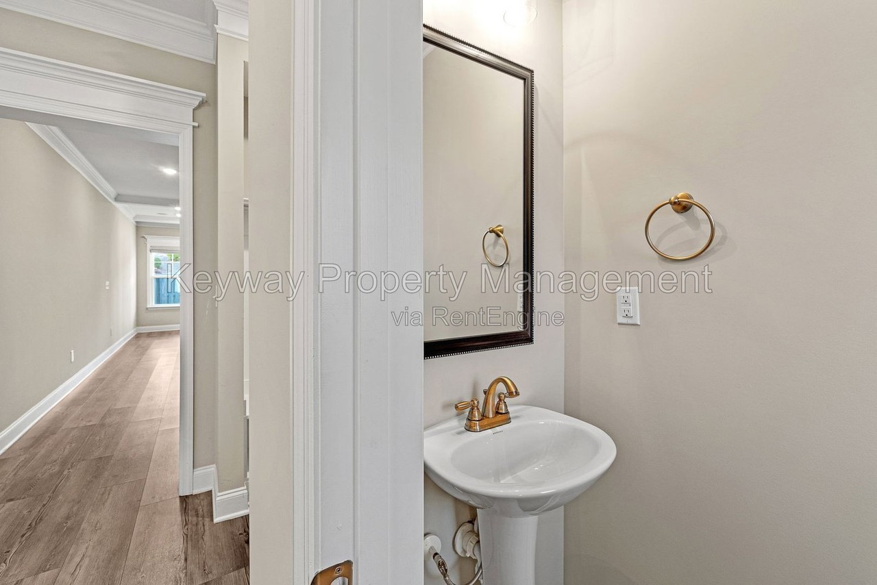 124 Canton Park Ave - Photo 6 of 28
