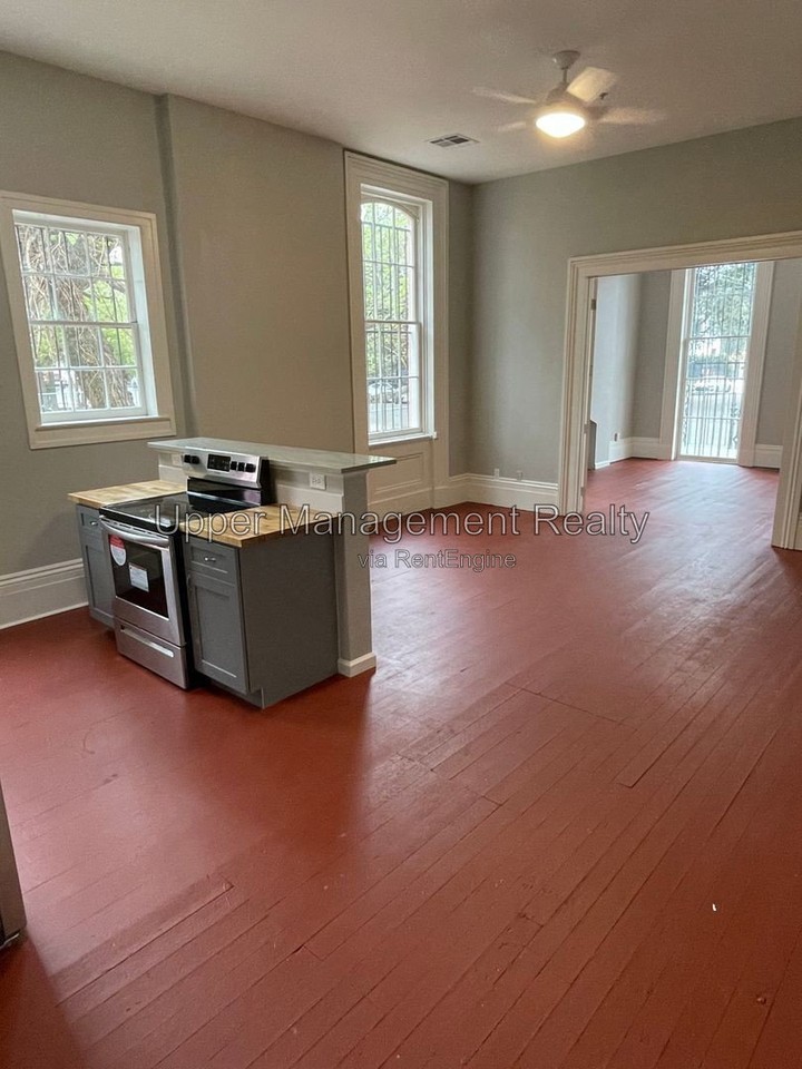 Baronne St #1B - Photo 3 of 15