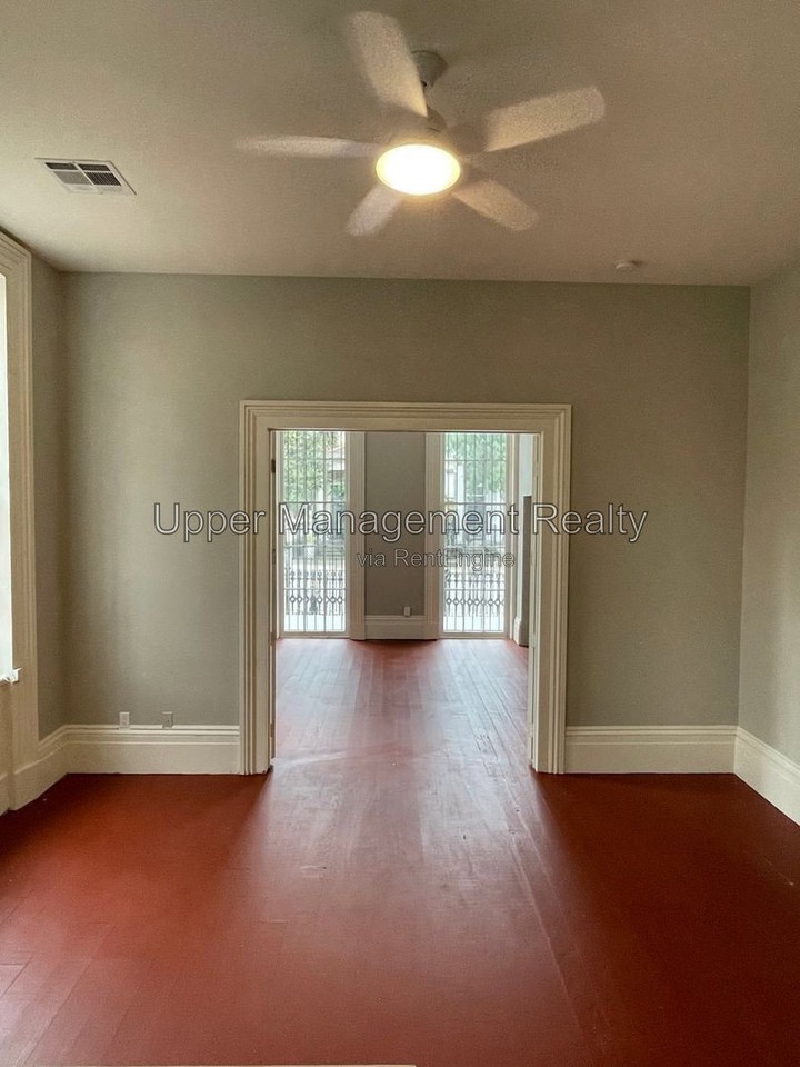 Baronne St #1B - Photo 4 of 15