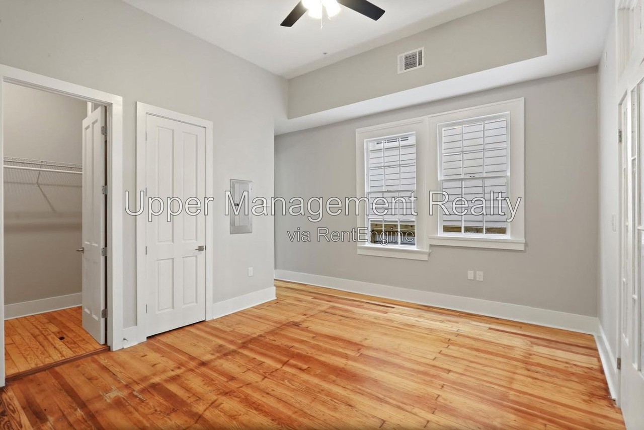 Carondelet St #102 - Photo 4 of 6