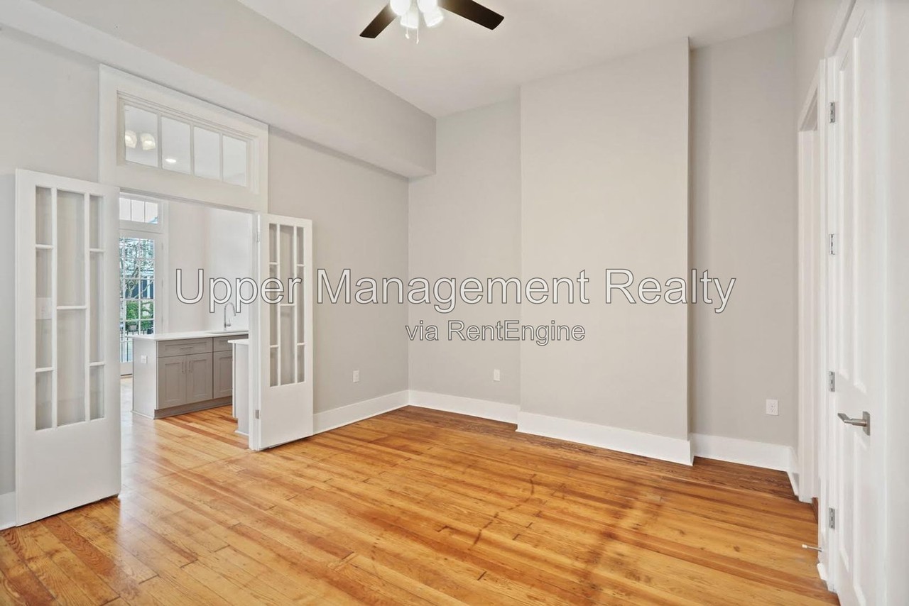 Carondelet St #102 - Photo 5 of 6