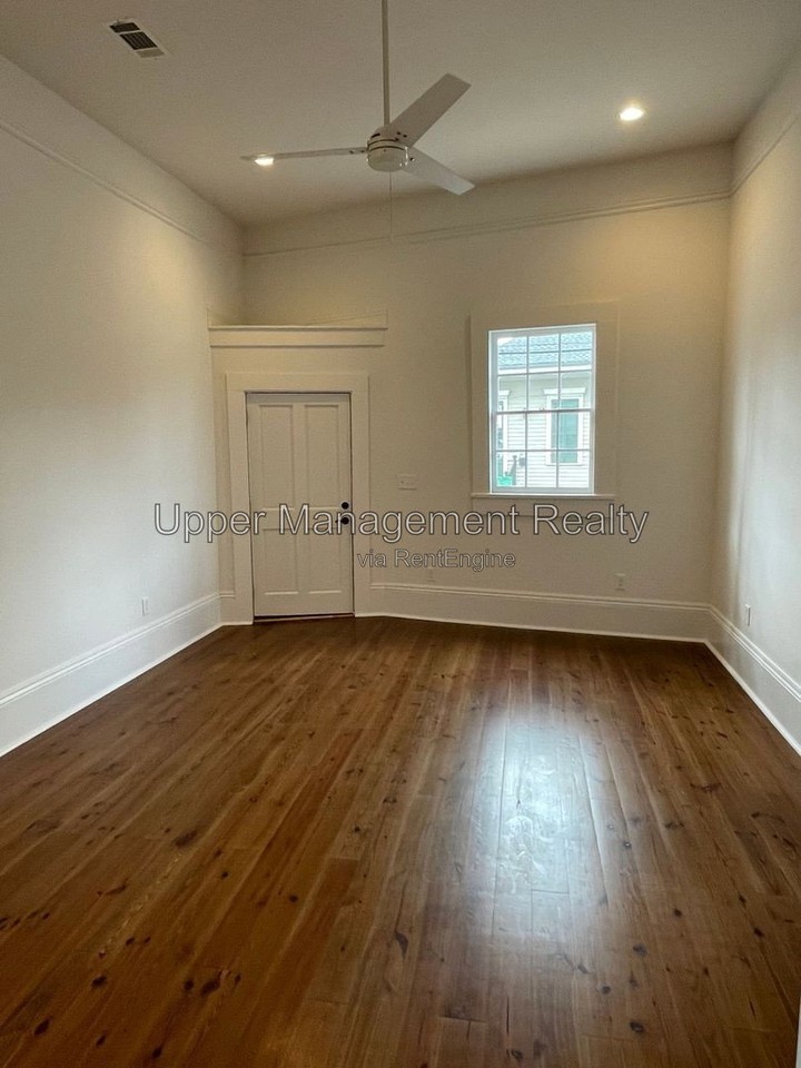 2401 Felicity St - Photo 2 of 12