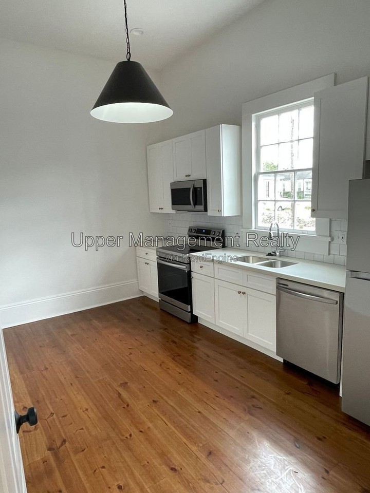 2401 Felicity St - Photo 4 of 12