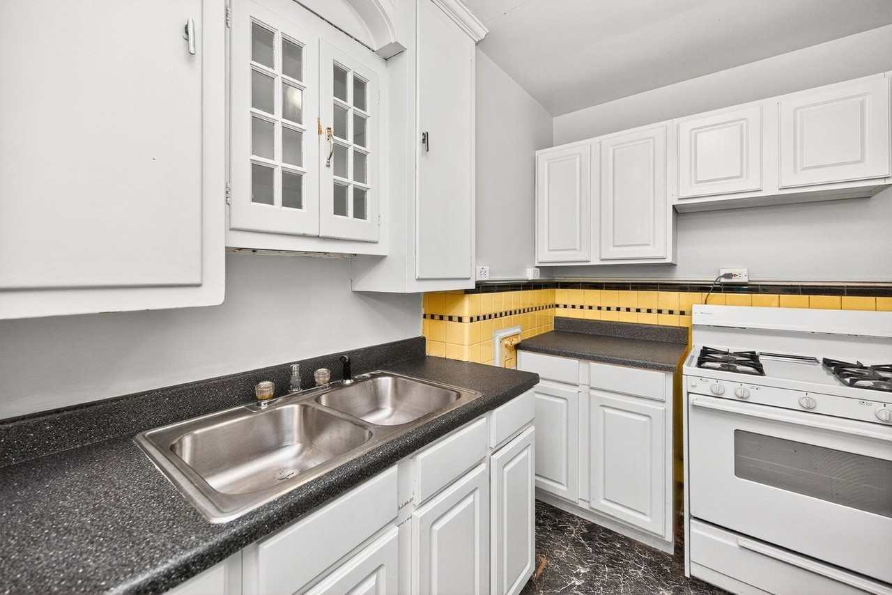 351 Joselin Ave #6 - Photo 2 of 13