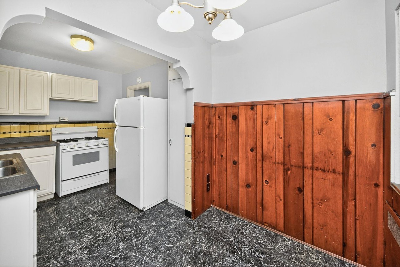 351 Joselin Ave #6 - Photo 3 of 13