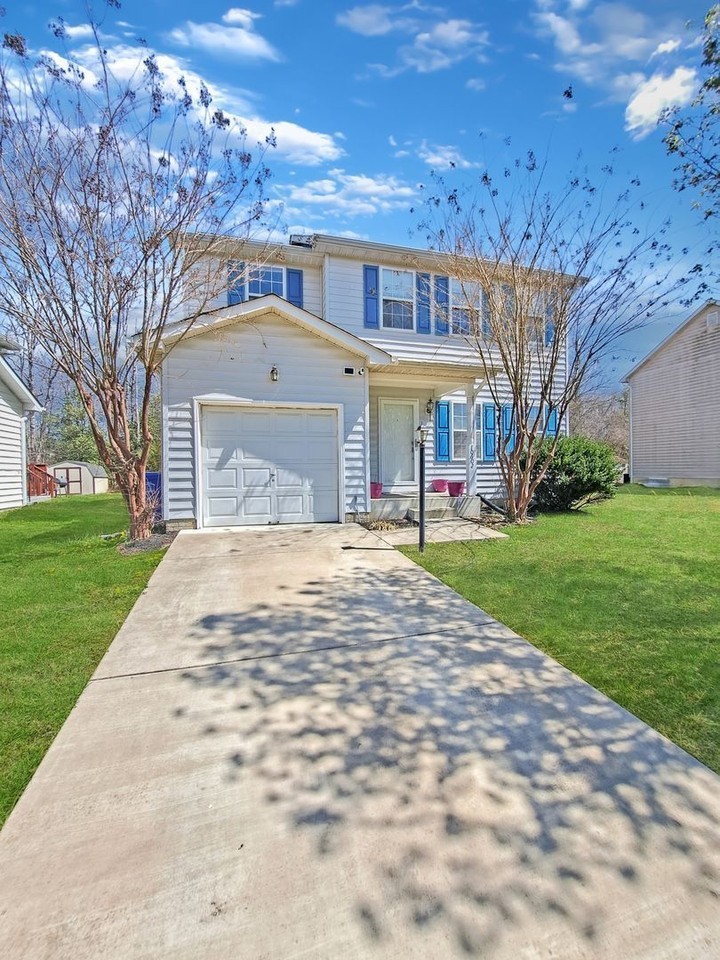 10602 Quillback St - Photo 2 of 33