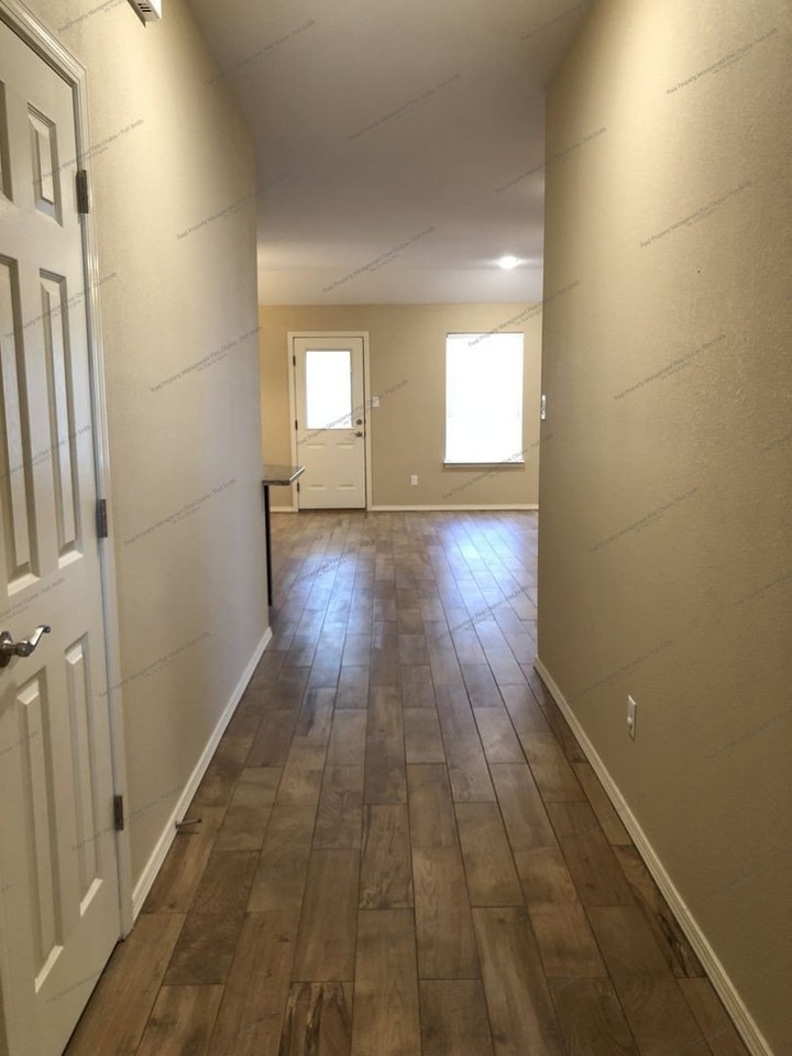 8711 Vickery Ln - Photo 2 of 18