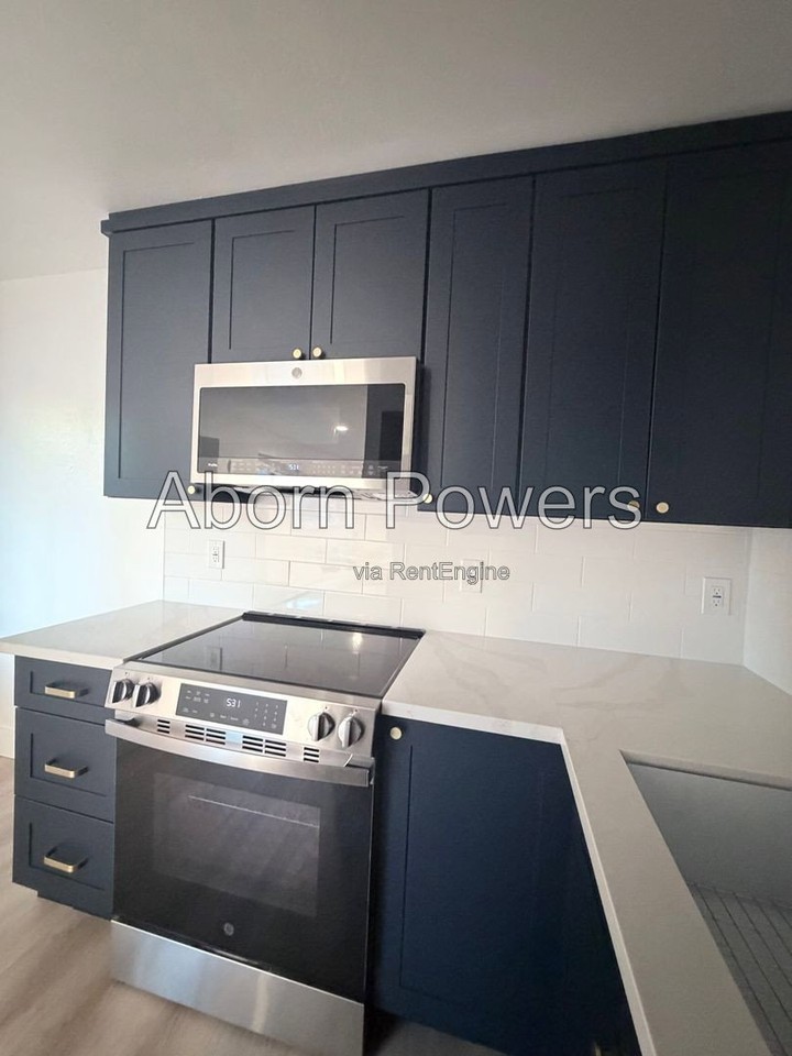 4453 Riverside Blvd #3 - Photo 7 of 8