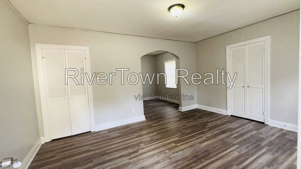 1833 Shawnee Cir - Photo 3 of 18