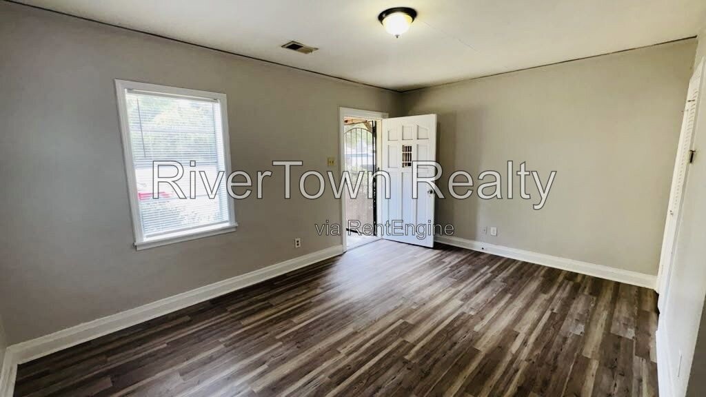 1833 Shawnee Cir - Photo 4 of 18