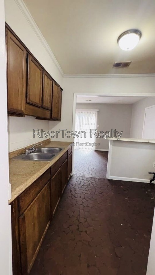 1833 Shawnee Cir - Photo 6 of 18