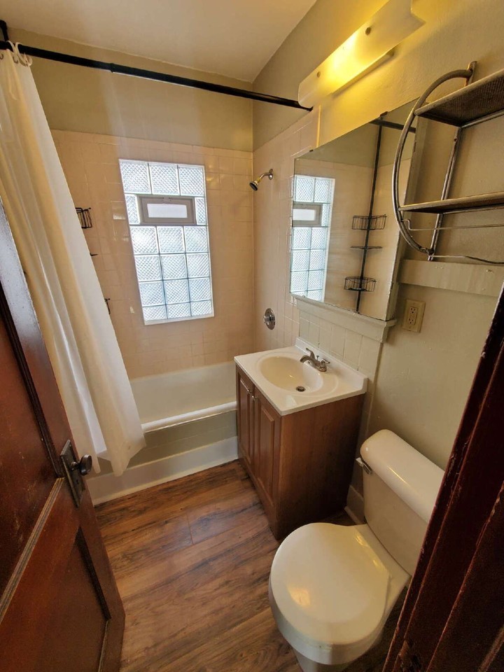 1547 S 70th St - Photo 7 of 11