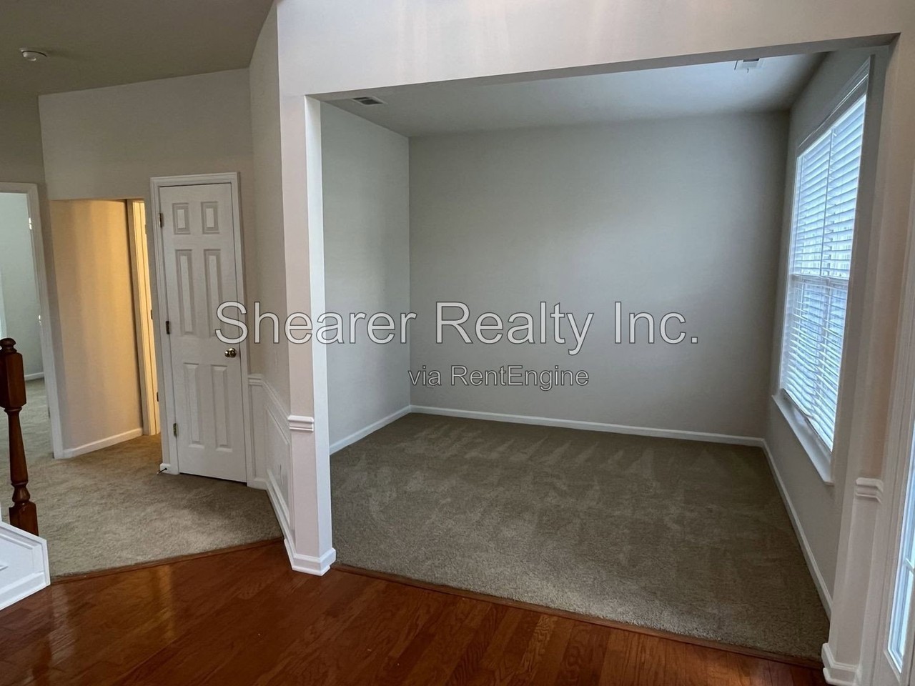 11211 Maplehurst Dr - Photo 4 of 34
