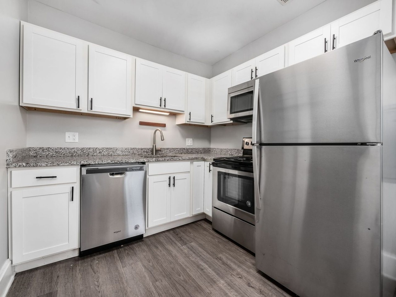 126 1/2 E 6th Ave - Photo 4 of 20