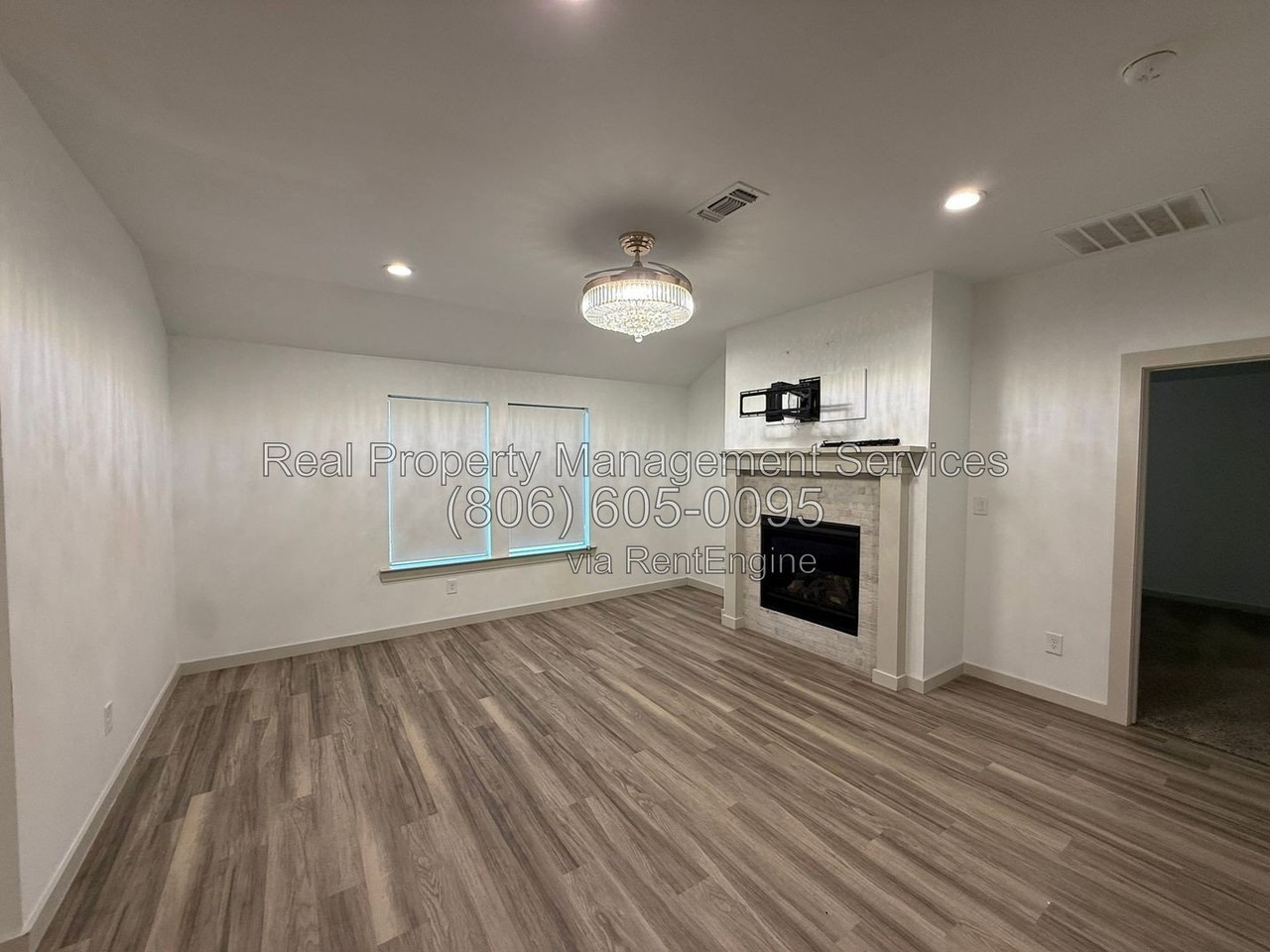 6830 57th St - Photo 2 of 12