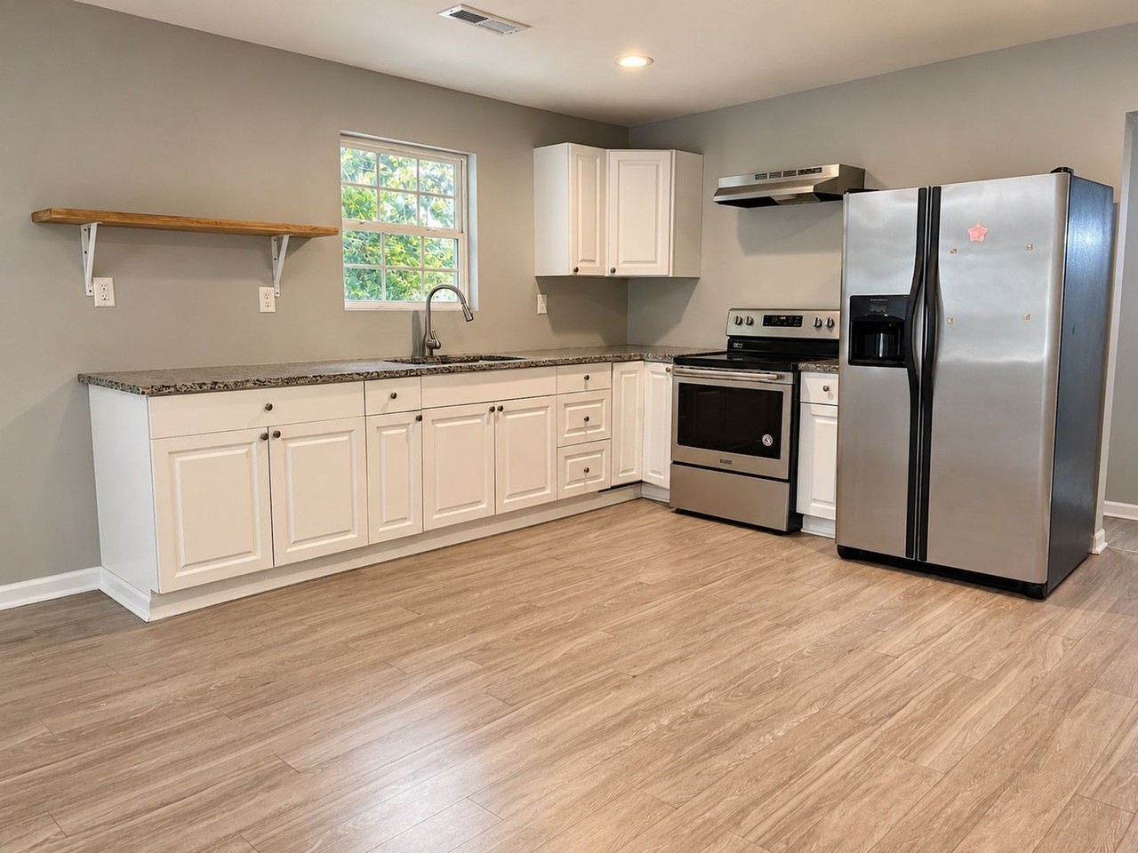 234 Burnt Mill Rd - Photo 5 of 17