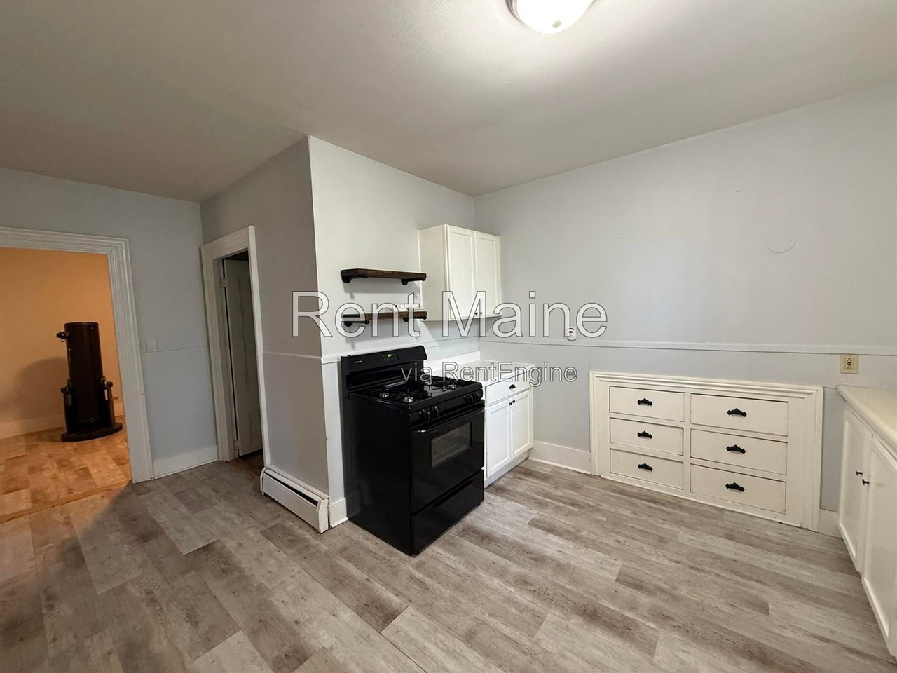 21 Webster Ave #2 - Photo 3 of 8