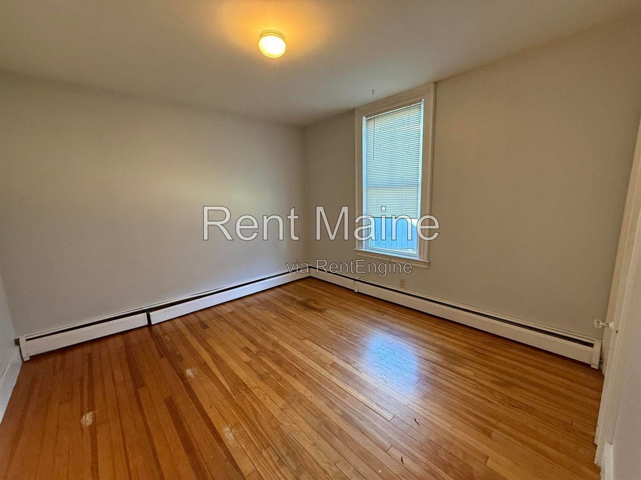21 Webster Ave #2 - Photo 5 of 8