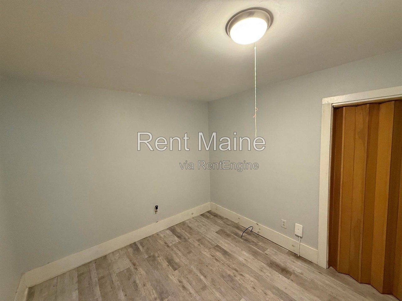 21 Webster Ave #2 - Photo 6 of 8