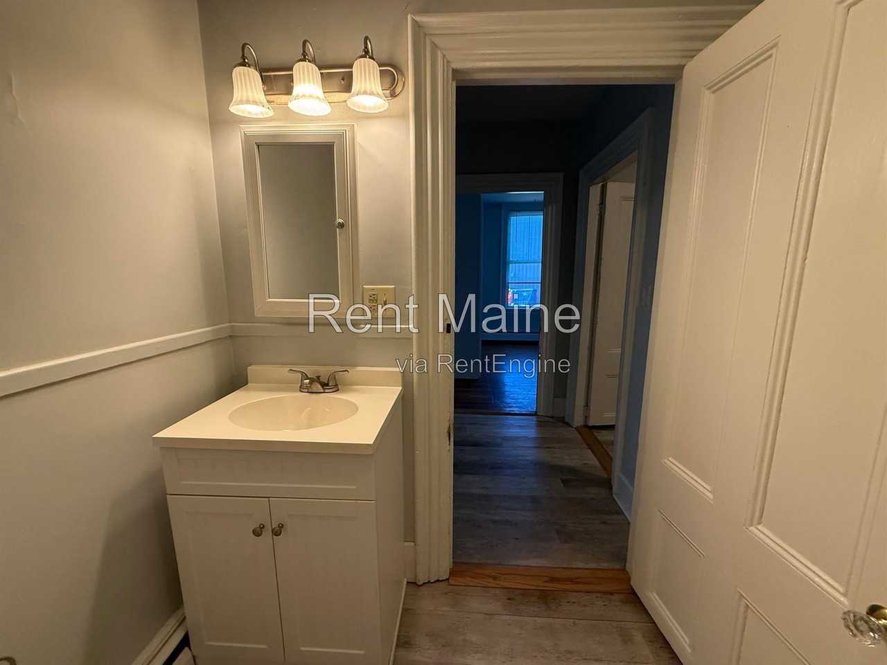 21 Webster Ave #2 - Photo 7 of 8