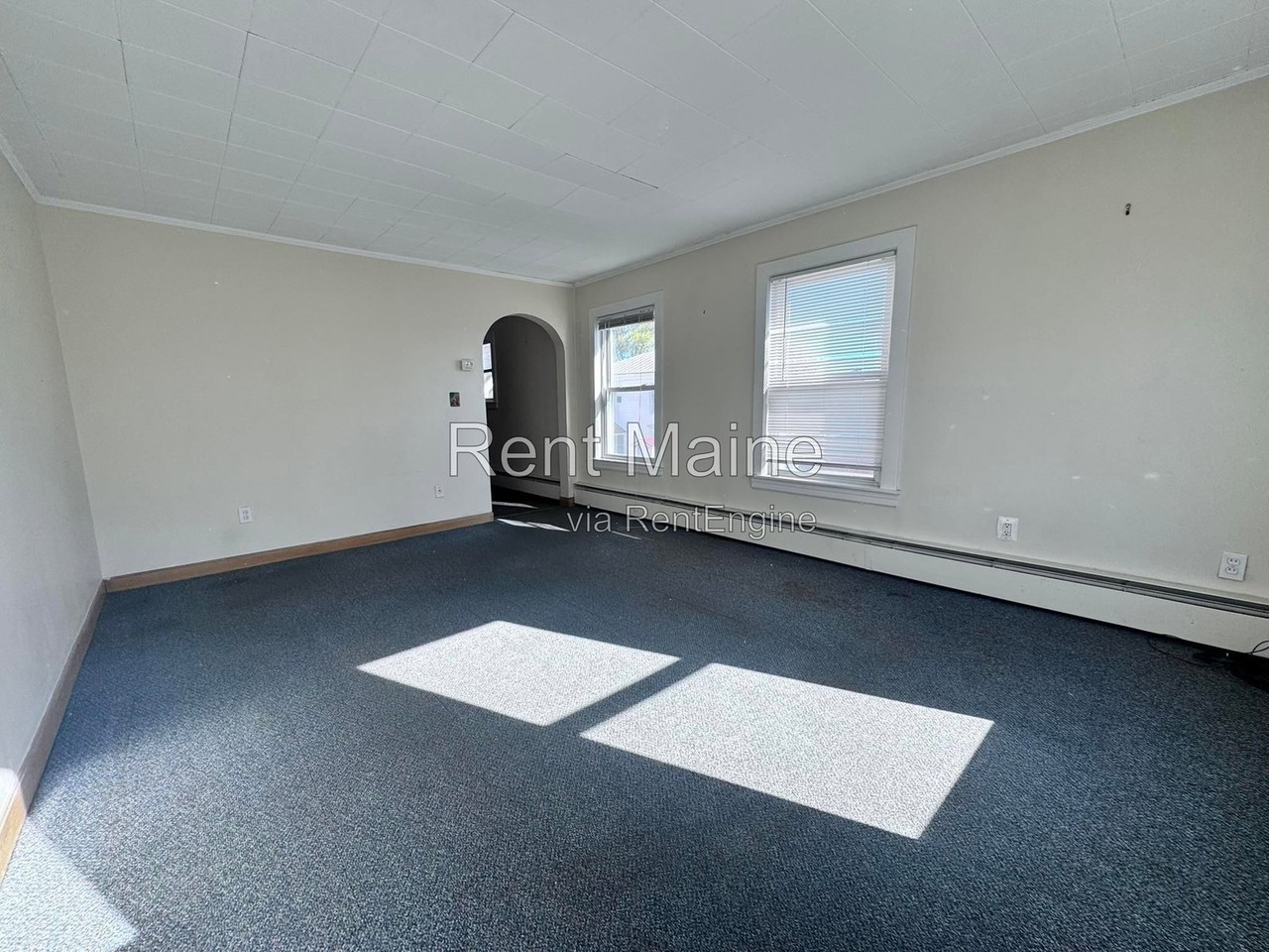 28 Lawrence Ave #5 - Photo 4 of 8