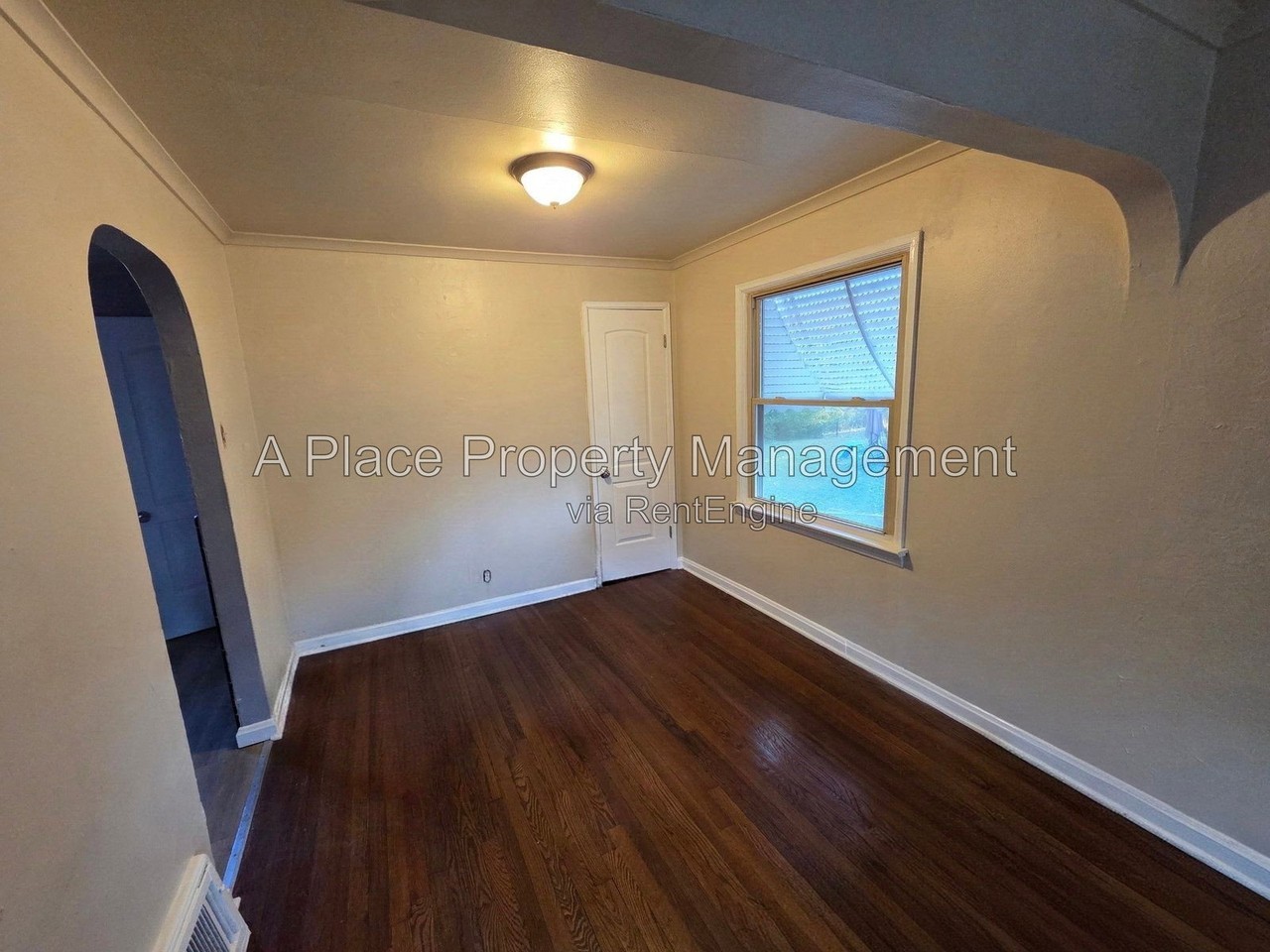 7521 Mallard Dr - Photo 4 of 23