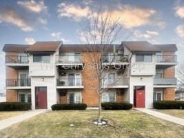 featured image of 2406 Marquette Rd #4