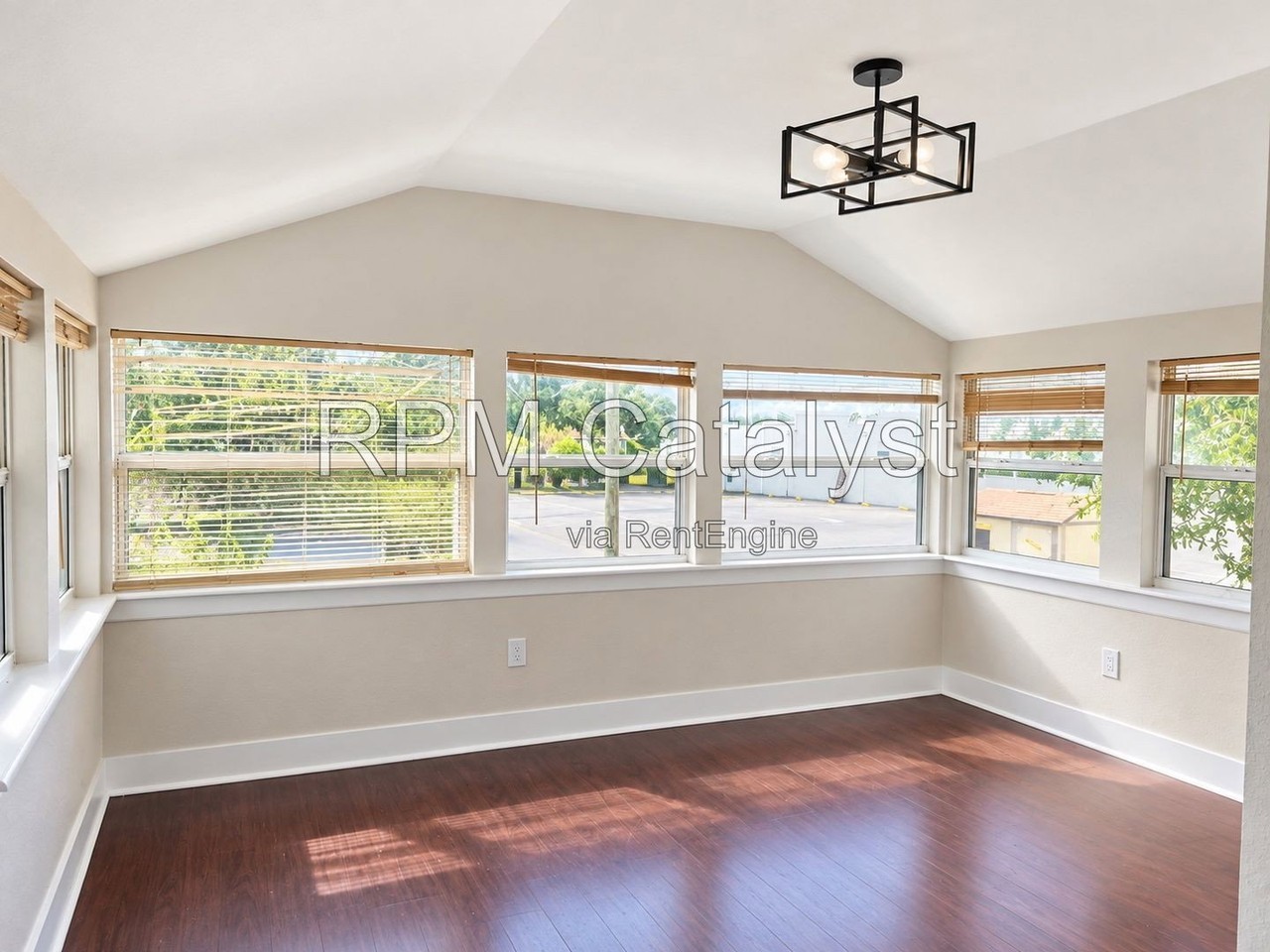 6905 1/2 N Duncan Ave #B - Photo 3 of 13