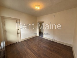 featured image of 147 Essex St #4