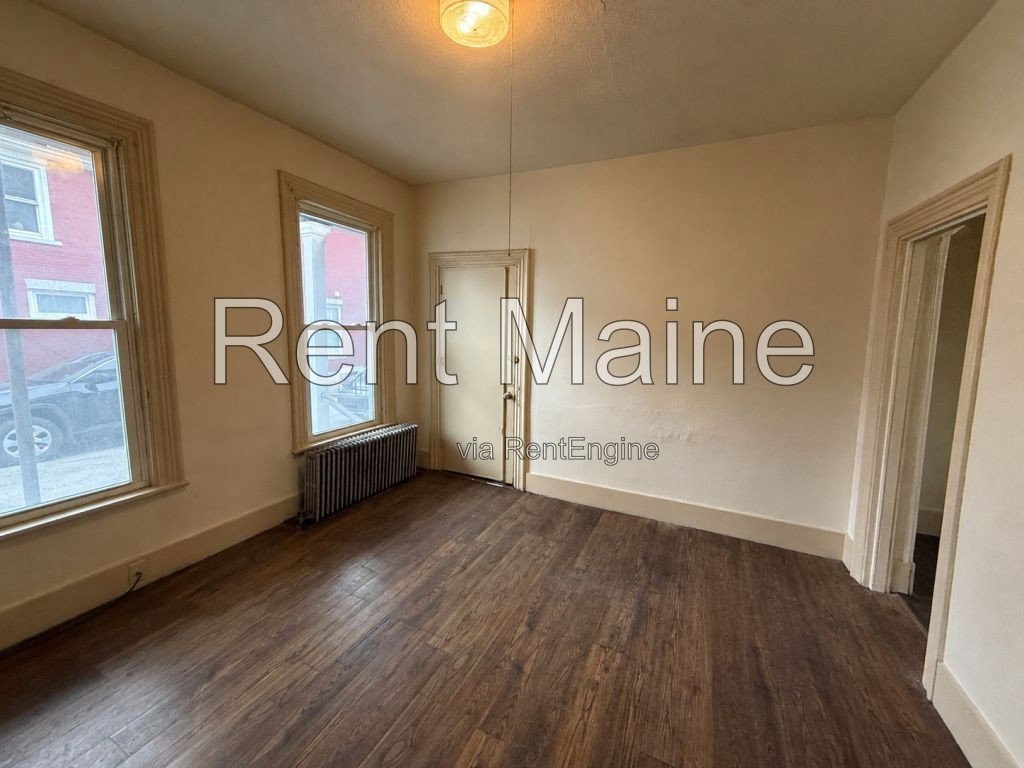 147 Essex St #4 - Photo 2 of 7