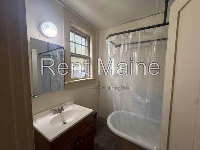 147 Essex St #4 - Photo 6 of 7