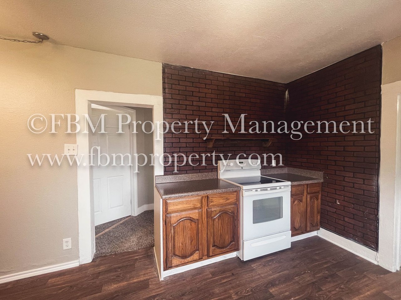 202 E Vanstons St - Photo 5 of 15