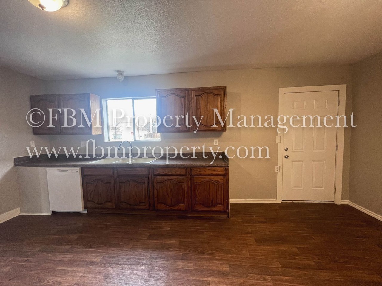 202 E Vanstons St - Photo 6 of 15
