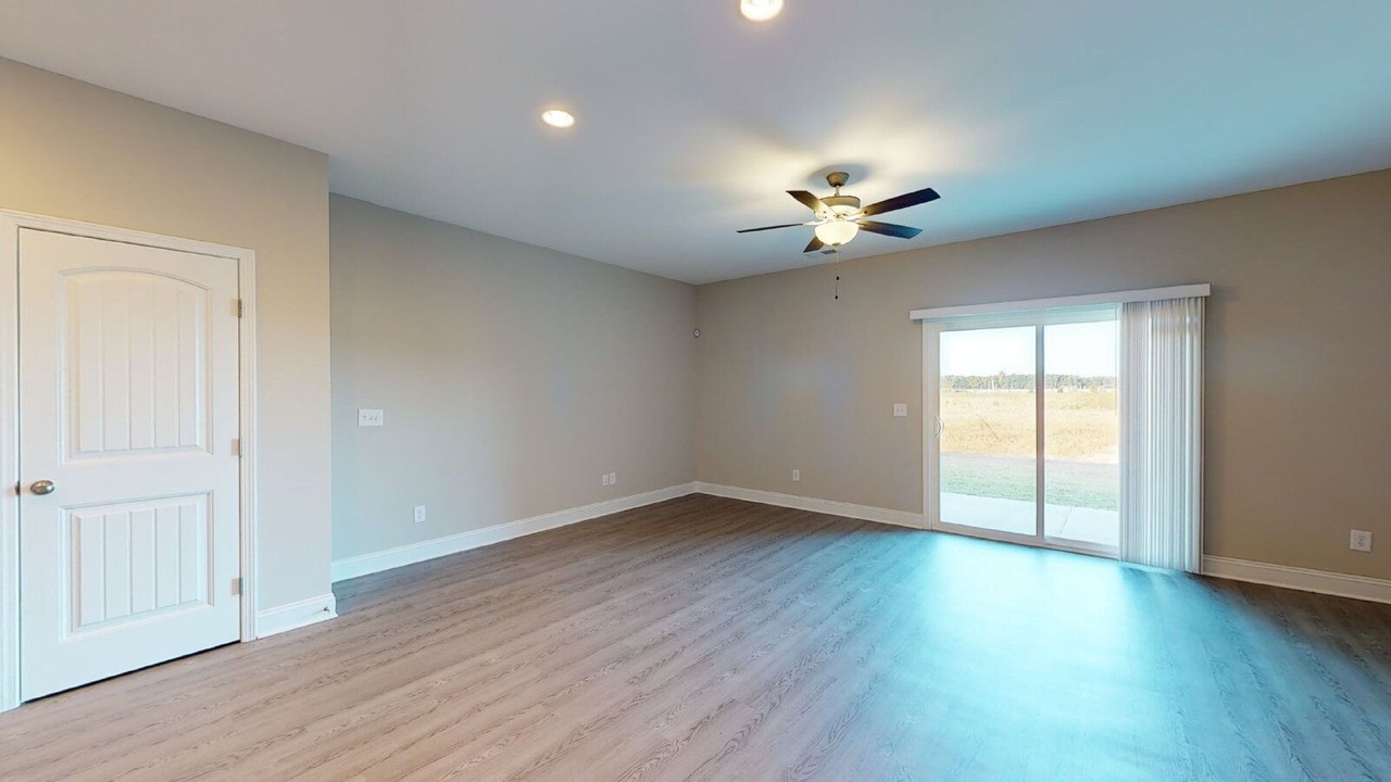 2679 Virginia Mae Ln - Photo 3 of 27