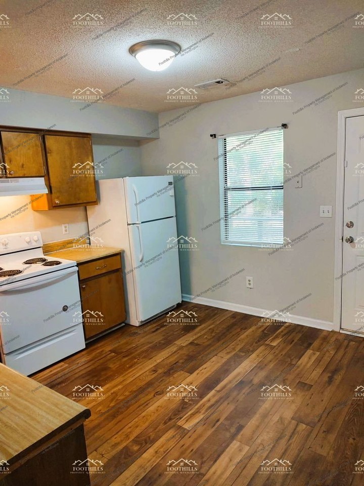 104 Woodland Dr #J - Photo 6 of 15