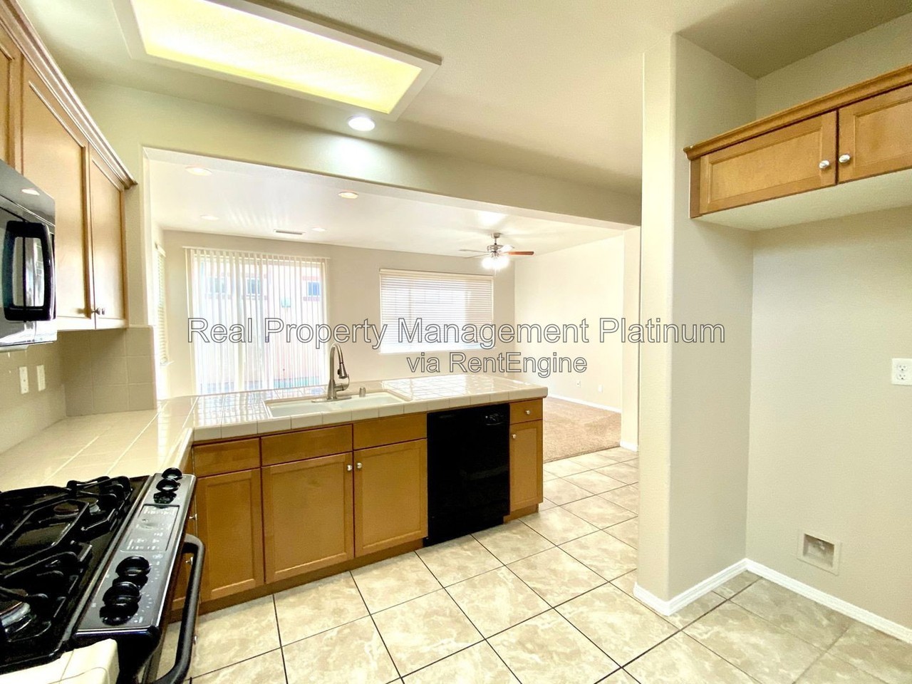 3942 Trenton Ave - Photo 4 of 22