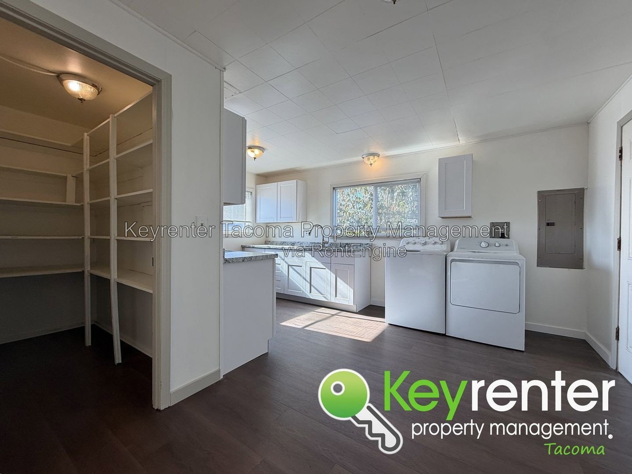 2453 Perry Ave - Photo 6 of 16