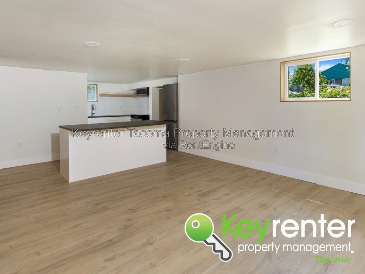 3915 N 8th St - Photo 3 of 18