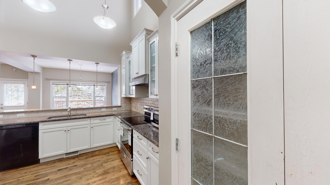 251 St Moritz Dr Sw - Photo 6 of 28
