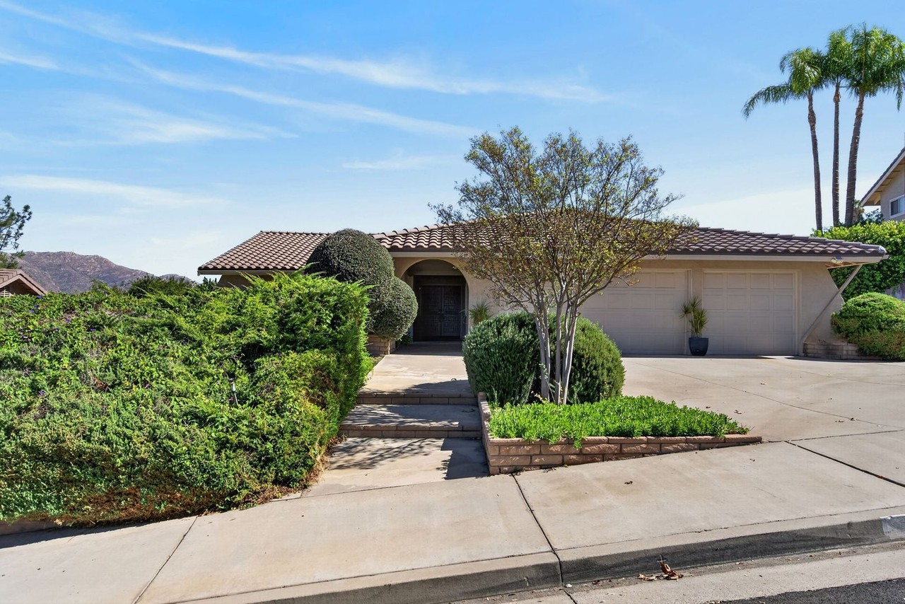 1460 Timberlane Dr