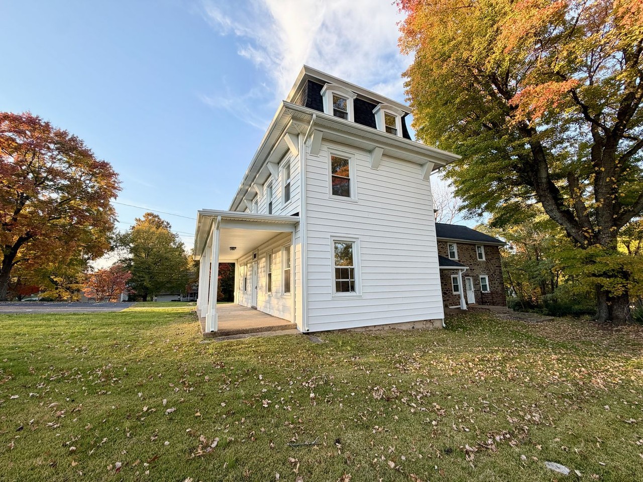 216 E Bristol Rd - Photo 5 of 24