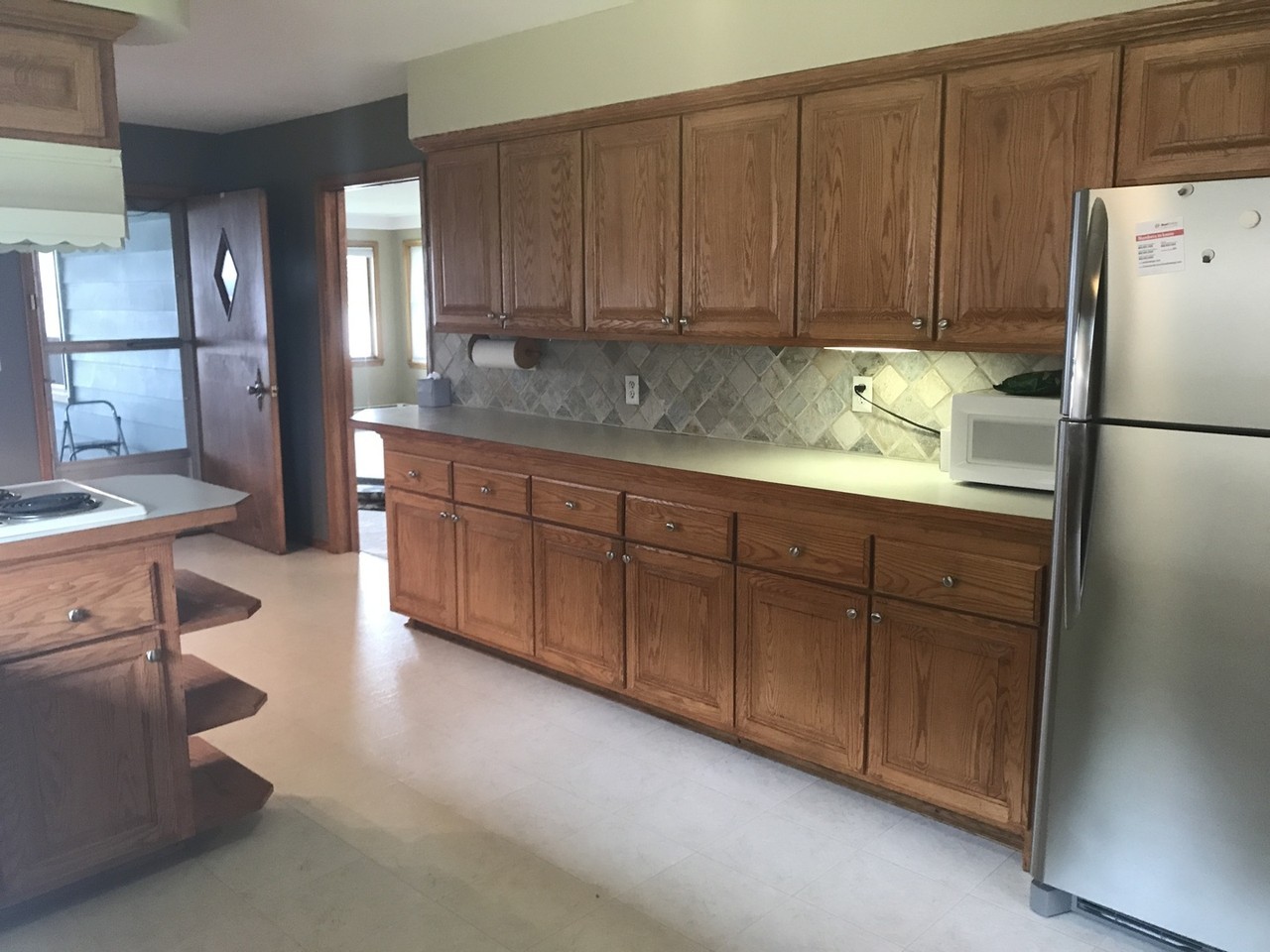 17021 Sunset Ave - Photo 7 of 22
