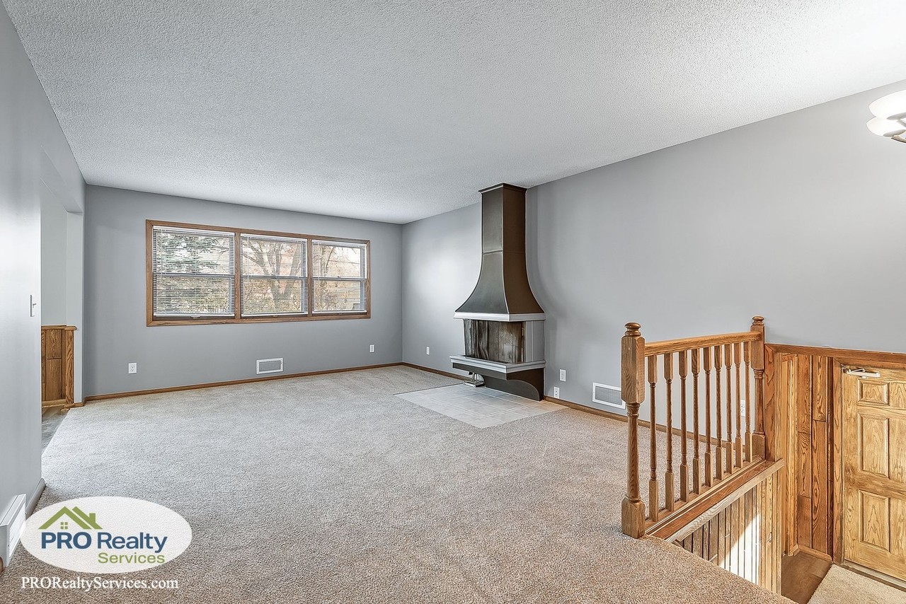 7222 Dallas Rd - Photo 2 of 33
