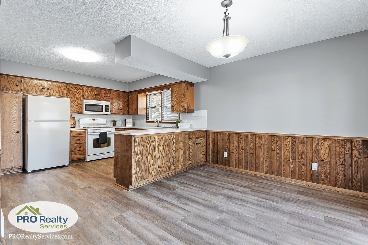 7222 Dallas Rd - Photo 5 of 33