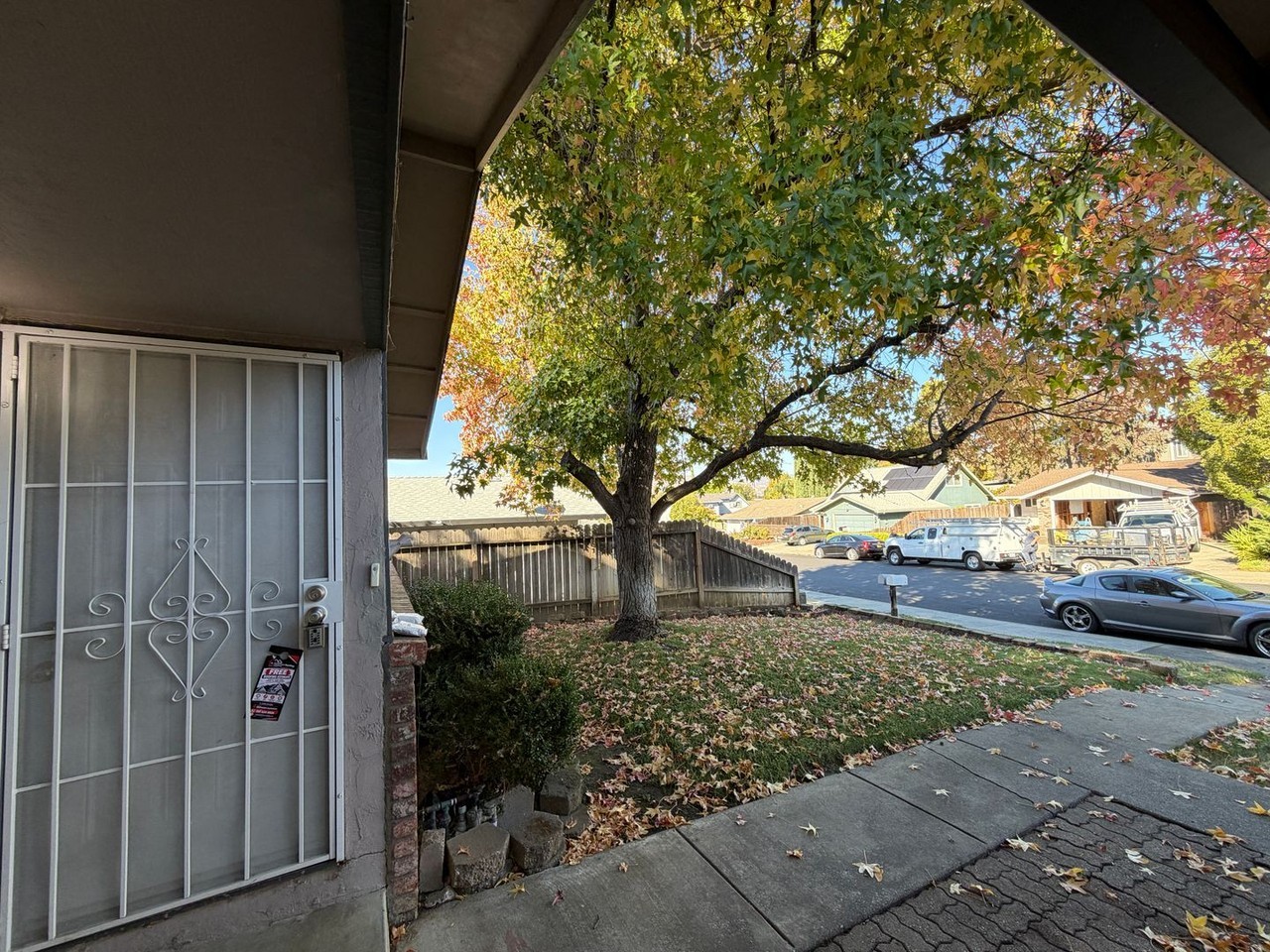 443 Manchester Way - Photo 3 of 39